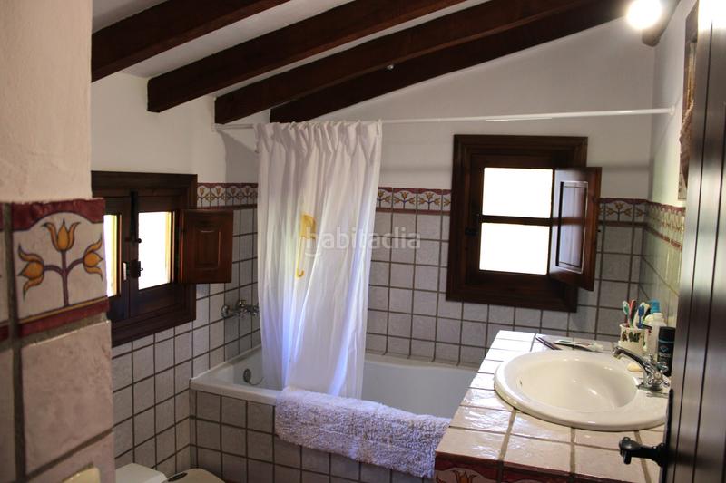 Foto ab9f1df6-e973-45d4-a34f-e564471f3e0c. Maison avec parking dans Jubrique