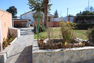 Maison  C. sierra de las nieves. Hermosa casa familiar con 2 apartamentos separados, jardines y p
