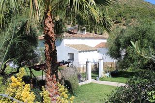 Casa  Avenida andalucia. Impresionante finca ecológica con establos y 2 piscinaspresentam