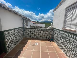 Casa adosada en Calle málaga 3. Impresionante casa de pueblo en venta en montecorto