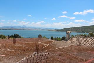 Terreny residencial a Avenida de la diputación 19. Parcela en venta con vistas inmejorables al lago