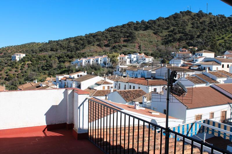 Foto 9d929e56-48ac-4788-aac8-ec399f754667. Maison jumelée dans calle fuente 33 dans Gastor (El)