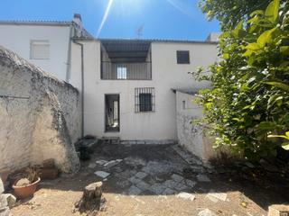 Casa adossada a Calle santa ana 17. Excelente oportunidad de inversión en cañete la real