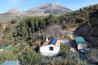 Masia a Calle nueva 25. Propiedad sostenible con excelentes vistas panorámicas a las mon