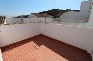 Casa adossada a Calle fuente 33. Encantadora casa de pueblo con terraza  en el gastor