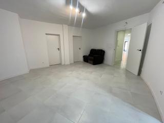 Local Comercial  Avinguda de l'eramprunyà. ¡increíble local con alta rentabilidad en gavà!