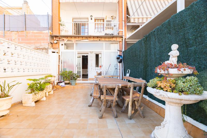 Foto 43c9ee97-f3d1-4761-9053-519e0d42d5a0. Casa amb xemeneia calefacció aparcament a Diagonal-Colomeres Gavà