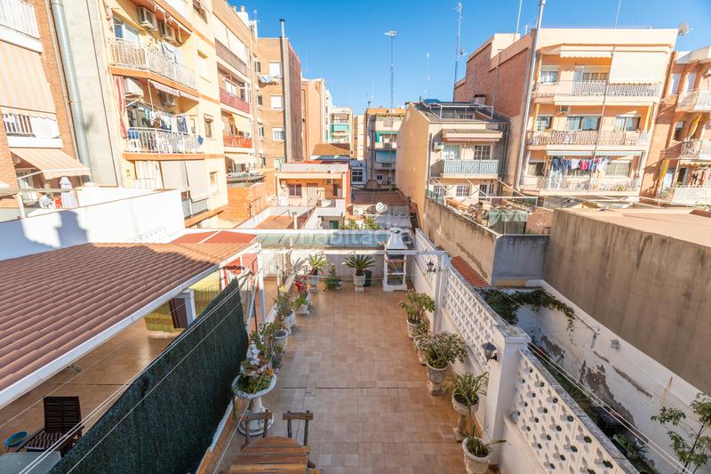 Foto 46d773b3-5018-486a-b659-33492936f330. Casa amb xemeneia calefacció aparcament a Diagonal-Colomeres Gavà