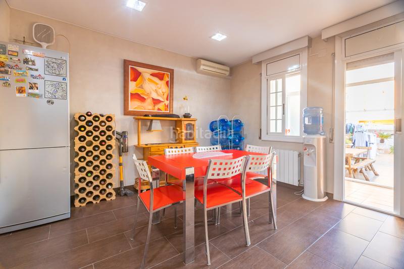 Foto 9229a6e8-7f94-4cd1-86ca-762a6aed0c8c. Casa amb xemeneia calefacció aparcament a Diagonal-Colomeres Gavà