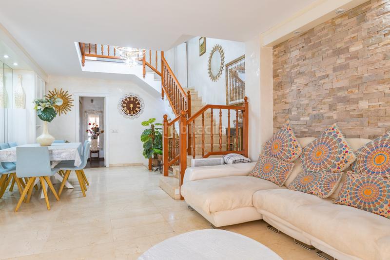 Foto 9e653ff9-a0b1-4600-aaed-b79610136a83. Casa amb xemeneia calefacció aparcament a Diagonal-Colomeres Gavà