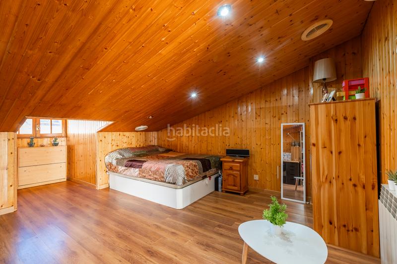 Foto 9f79da62-86b0-44d0-8541-9a3a27b3024e. Casa amb xemeneia calefacció aparcament a Diagonal-Colomeres Gavà