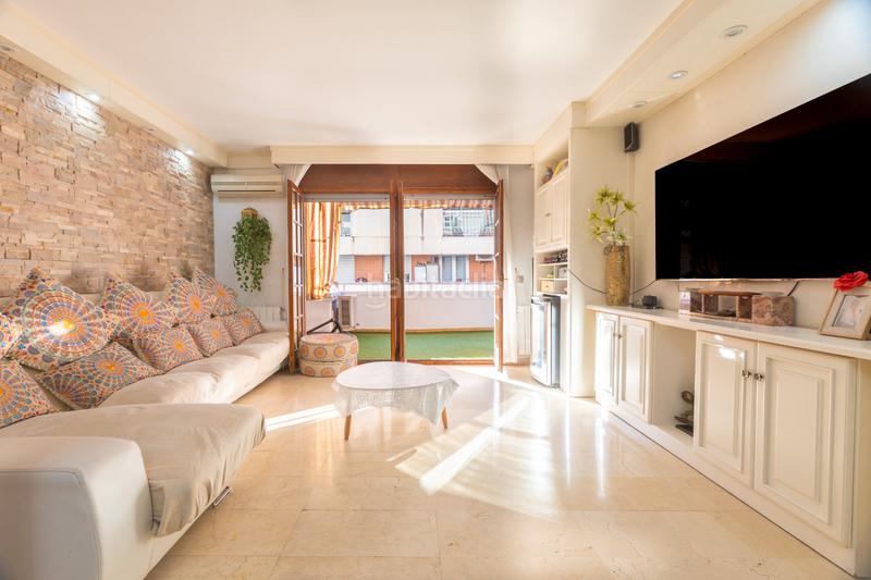 Foto a64a8c27-45fc-48a7-8380-80cfcdd14b02. Casa amb xemeneia calefacció aparcament a Diagonal-Colomeres Gavà