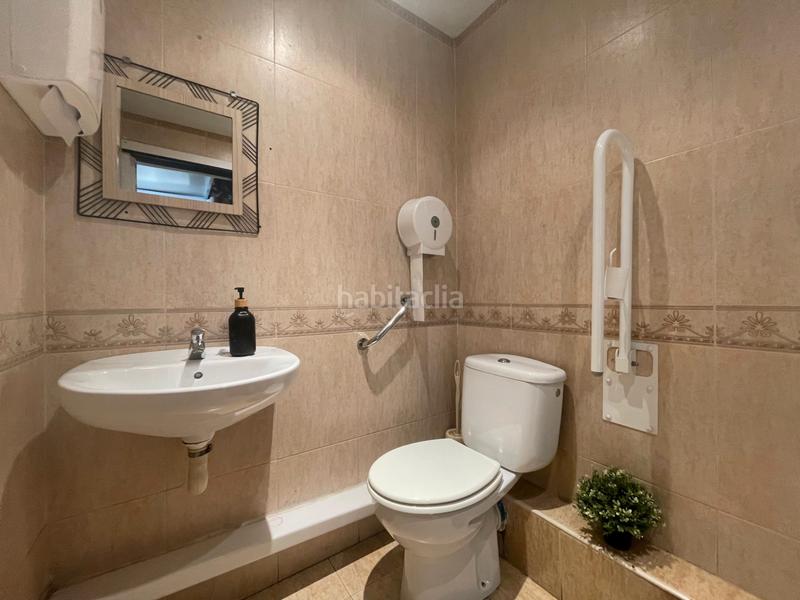 Foto 136eef0e-2e63-43da-8f26-126c7f06d585. Traspàs local comercial amb calefacció a Diagonal-Colomeres Gavà