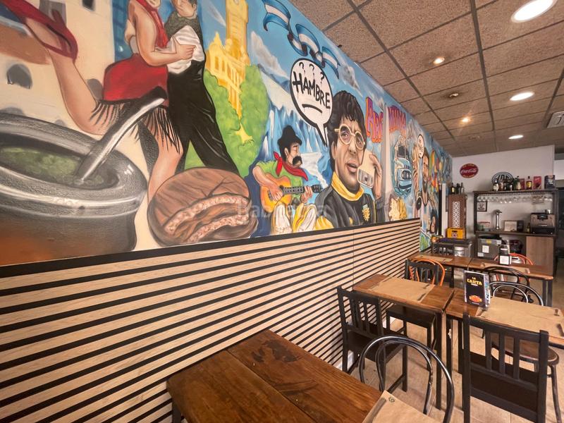 Foto 4d886145-b69c-4fee-ad07-ece75146ad80. Traspaso local comercial restaurante, pizzería en traspaso en calle de sant lluís en Gavà