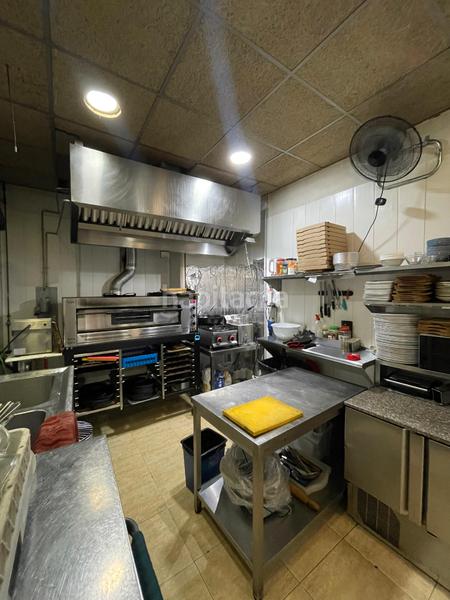 Foto b9939270-7bea-4d79-807d-a9f110928805. Traspaso local comercial restaurante, pizzería en traspaso en calle de sant lluís en Gavà