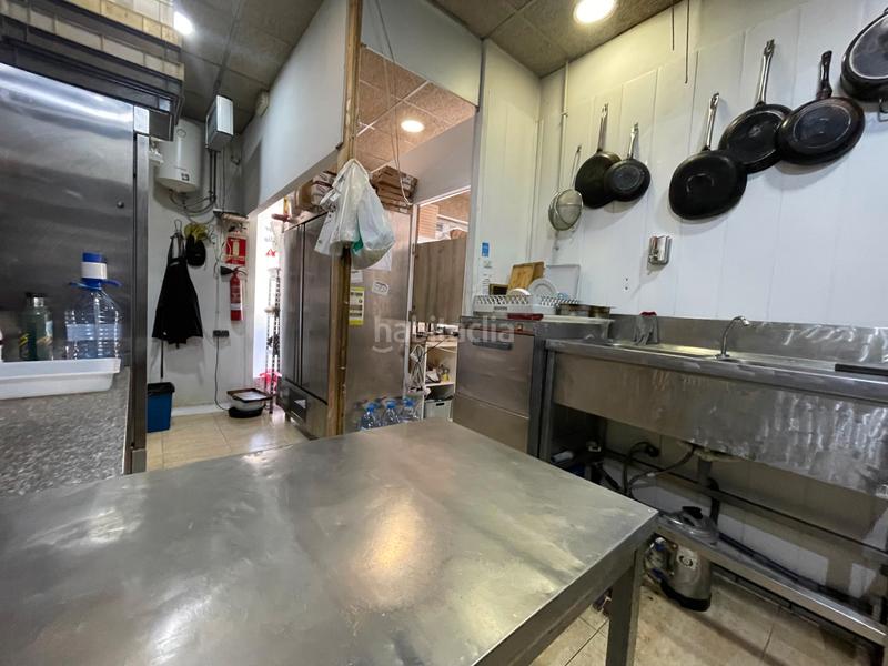 Foto dc694e87-daa9-44ef-85ce-f5f4a80555c6. Traspaso local comercial restaurante, pizzería en traspaso en calle de sant lluís en Gavà