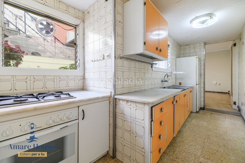 Foto c1057b31-96b9-402f-ab00-eef138ffd36b. Casa adossada amb calefacció a Passeig Maragall Gavà