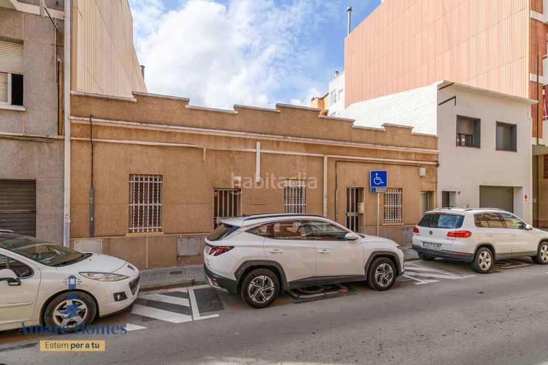 Foto ae7e708d-6f28-40cb-86a5-df8fb2e3ade6. Casa a Passeig Maragall Gavà