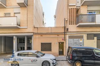 Maison jumelée  Carrer de montflorit. Casa pareada en venta en montflorit, gavà