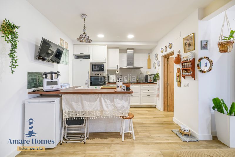 Foto 5f07598f-1a62-45a9-b6f7-1d0b2b31d638. Casa adossada a Passeig Maragall Gavà