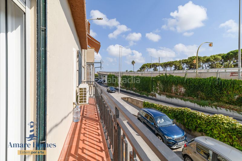 Foto 65f2f550-817a-45b5-89f1-0b6dc26101c1. Casa adossada a Passeig Maragall Gavà