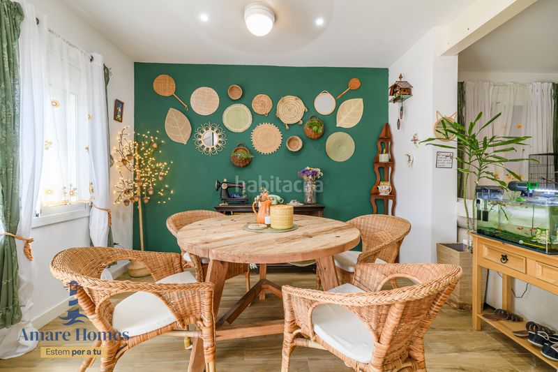 Foto b7ec9261-95f4-4ebb-b817-b085e86c2cf6. Casa adossada a Passeig Maragall Gavà