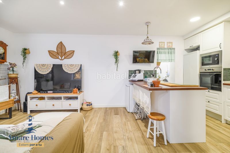 Foto b887b3b7-fcf6-4ade-9492-b562779fd445. Casa adossada a Passeig Maragall Gavà