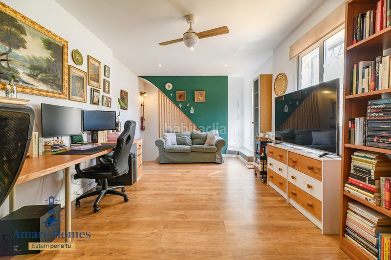 Foto e4f5c07a-63da-45ce-8572-9ff3b4298188. Casa adossada a Passeig Maragall Gavà