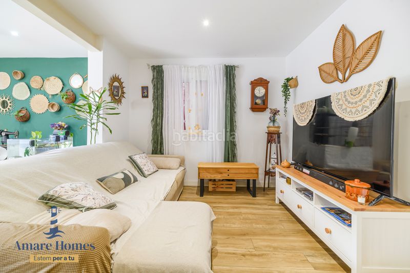 Foto fa29c8e3-5294-4d06-a925-0ce5b71594d9. Casa adossada a Passeig Maragall Gavà
