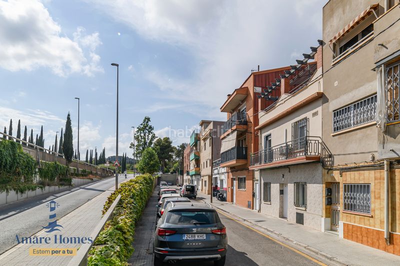 Foto fac2d59e-62d2-4f48-8b31-efcbc0ca6e39. Casa adossada a Passeig Maragall Gavà