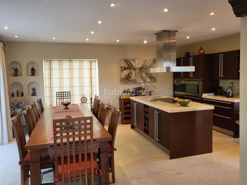 Foto 382facaa-1326-497c-8182-bf5d949b935a. Xalet amb aparcament piscina a Aloha Marbella