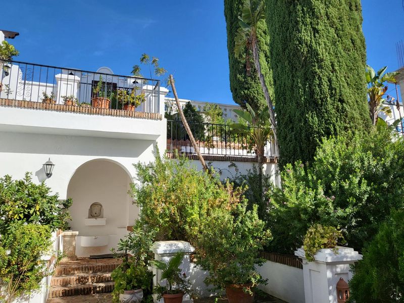 Foto ad6aa91a-38c3-4d85-8d0a-58cde6f67291. Xalet amb aparcament piscina a Aloha Marbella