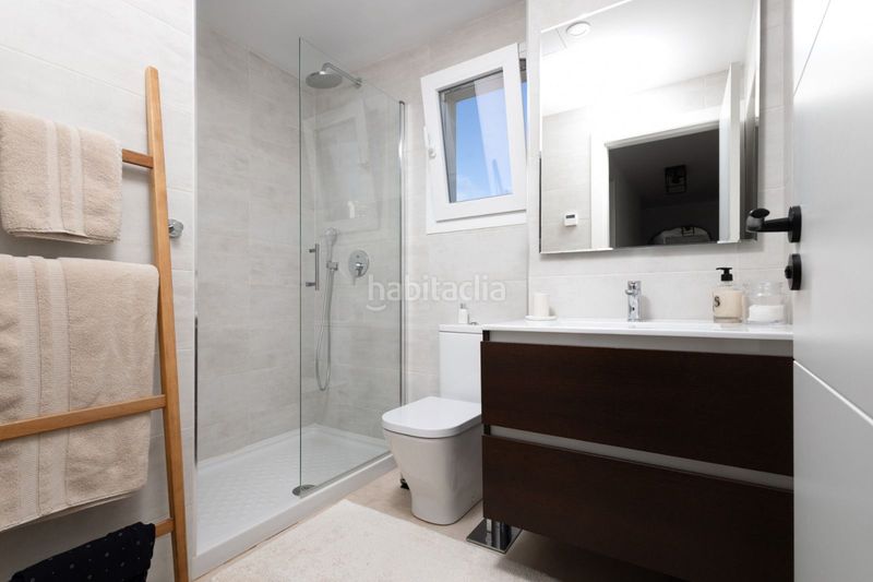 Foto 8334e869-0758-4fc6-be90-5991bb67ab05. Casa aparellada amb aparcament piscina a Calahonda Mijas