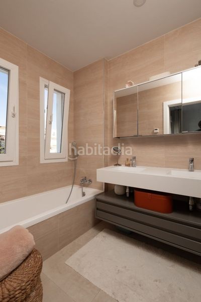 Foto a09eb716-ba5b-453e-b654-455f6e210e1a. Casa aparellada amb aparcament piscina a Calahonda Mijas