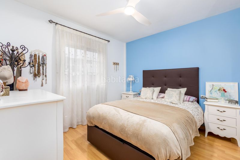 Foto bccc14e9-22d4-4ba2-b748-31275f97ec0a. Casa aparellada amb aparcament piscina a Nueva Torrequebrada Benalmádena