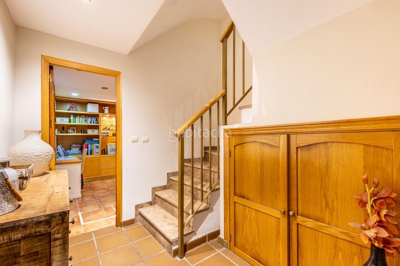 Foto e0a94b75-32db-44a9-bf1c-0b083142b02f. Casa aparellada amb aparcament piscina a Nueva Torrequebrada Benalmádena