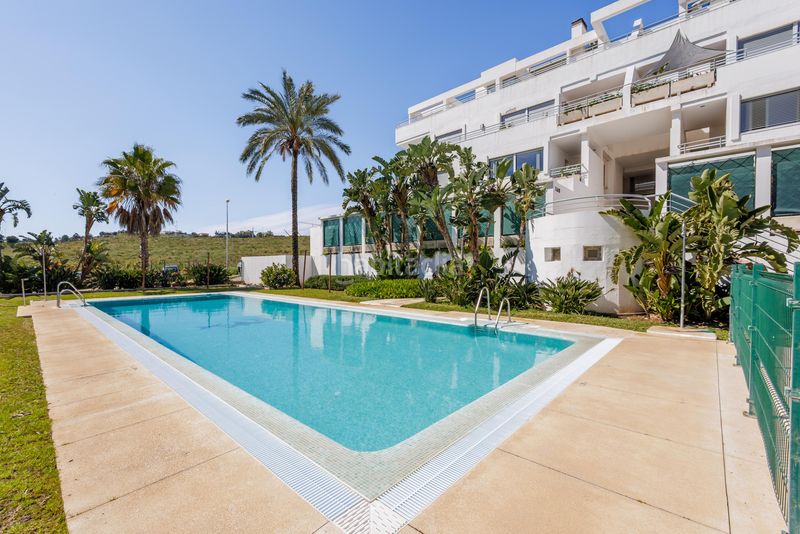 Foto 4c17345b-f1f5-4b4f-93ea-69fc401b54ca. Apartament amb aparcament piscina a La Cala Golf - Lagar Martell Mijas
