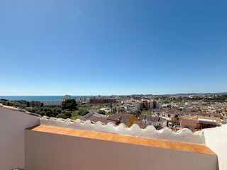Casa adossada  1 garcia lorca #esc 1. Amplia vivienda adosada en venta  en fuengirola