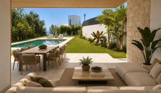 Chalet  Calle vitoria. Villa de lujo  en venta con vistas al mar, piscina y solárium en