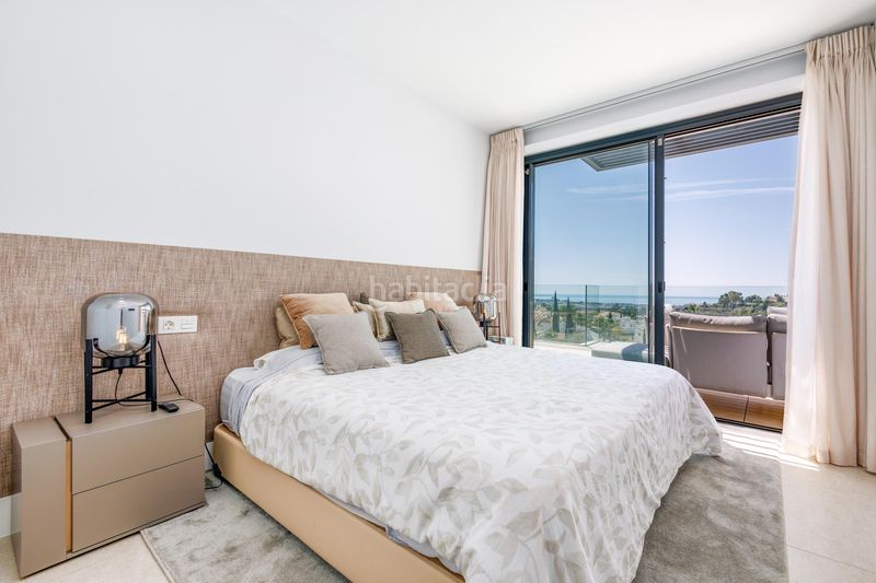 Foto 4d182c12-8ead-4421-ae93-9b87a6e2631b. Apartament amb calefacció aparcament piscina a La Quinta Benahavís