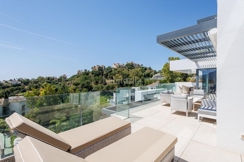 Foto 9e47e725-dfb2-4436-8510-a5c888279772. Apartament amb calefacció aparcament piscina a La Quinta Benahavís