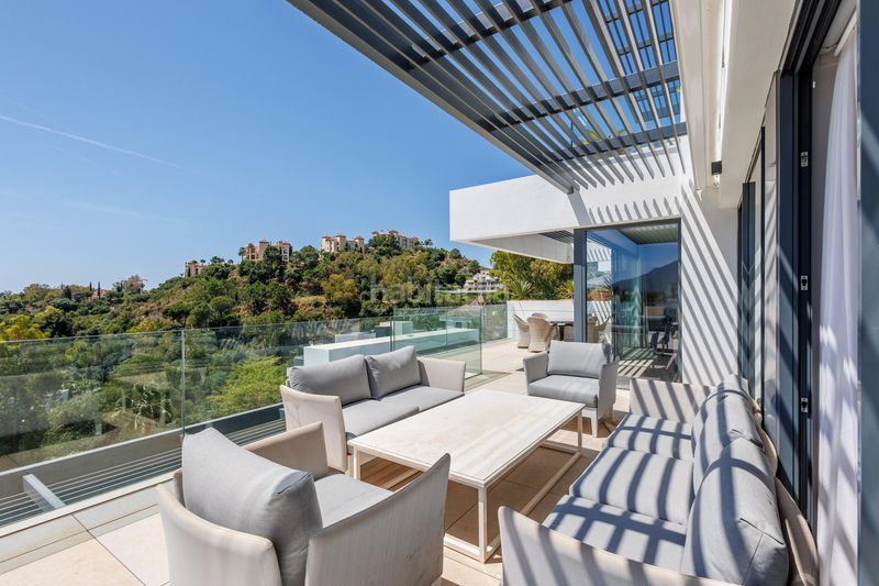 Foto ee5dc5ec-61ca-4e3d-9505-637512f79ec0. Apartament amb calefacció aparcament piscina a La Quinta Benahavís