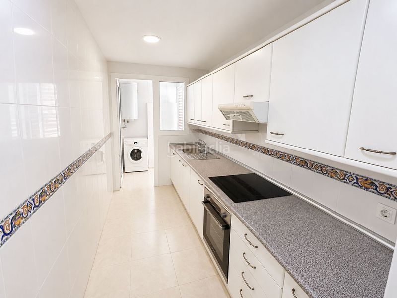 Foto 18cd0ae5-dd50-4893-9be1-9a8d0ae977bc. Apartament amb aparcament piscina a Torreblanca del Sol Fuengirola