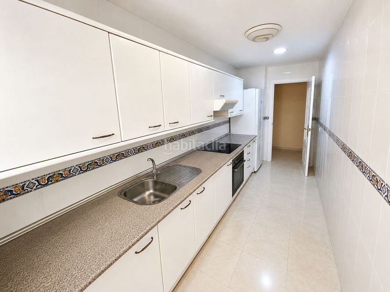 Foto bf54efda-d104-4d8a-9459-5e3548b0ab7a. Apartament amb aparcament piscina a Torreblanca del Sol Fuengirola