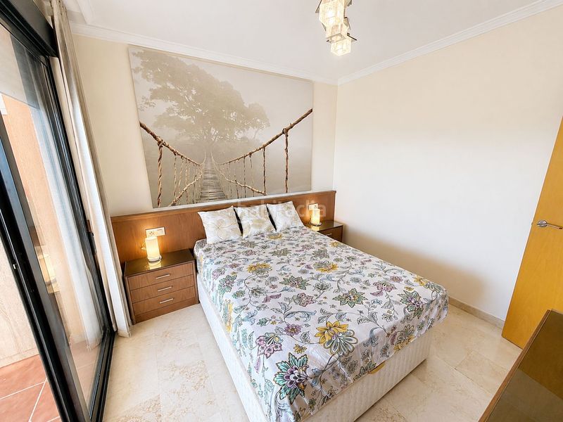 Foto f0cad817-d059-4ede-a60b-239207573362. Apartament amb aparcament piscina a Los Pacos Fuengirola