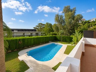 Apartament  10 calle candilera de la torre. Piso en venta en mijas golf con gran terraza de 70 m2, garaje, t