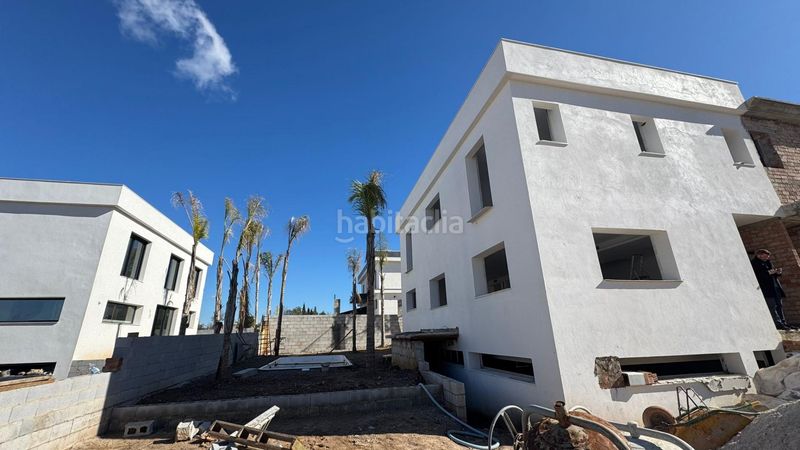 Foto 8b21aca8-28a6-44d7-9d65-e9ace0febfc0. Casa aparellada amb calefacció aparcament piscina a Alhaurín de la Torre