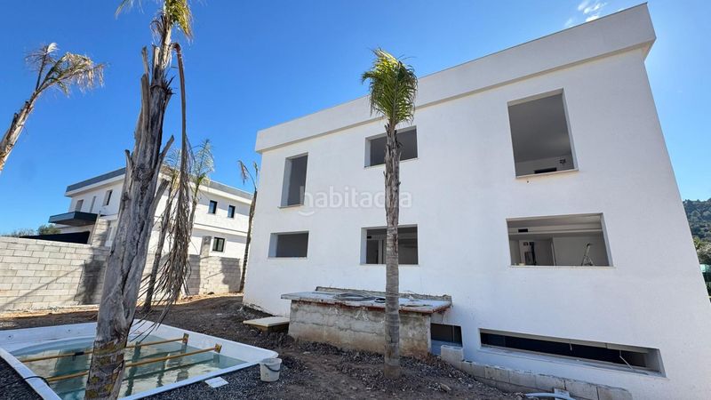 Foto a6609a37-7c8f-4ac3-8932-9d15f68a25f7. Casa aparellada amb calefacció aparcament piscina a Alhaurín de la Torre
