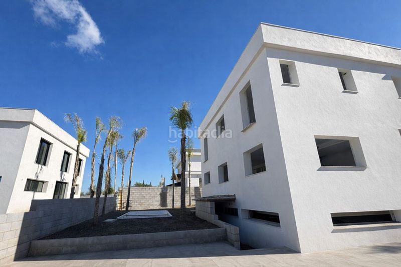 Foto e16320eb-f6fc-43e2-9f51-93f052e03328. Casa aparellada amb calefacció aparcament piscina a Alhaurín de la Torre