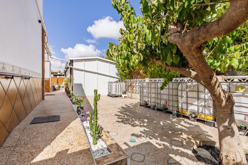 Foto 40e080e9-59b0-4892-b00e-9532281a7334. Xalet amb calefacció aparcament piscina a Jardines de Alhaurín-Huerta Alta-Fuensanguínea Alhaurín de la Torre